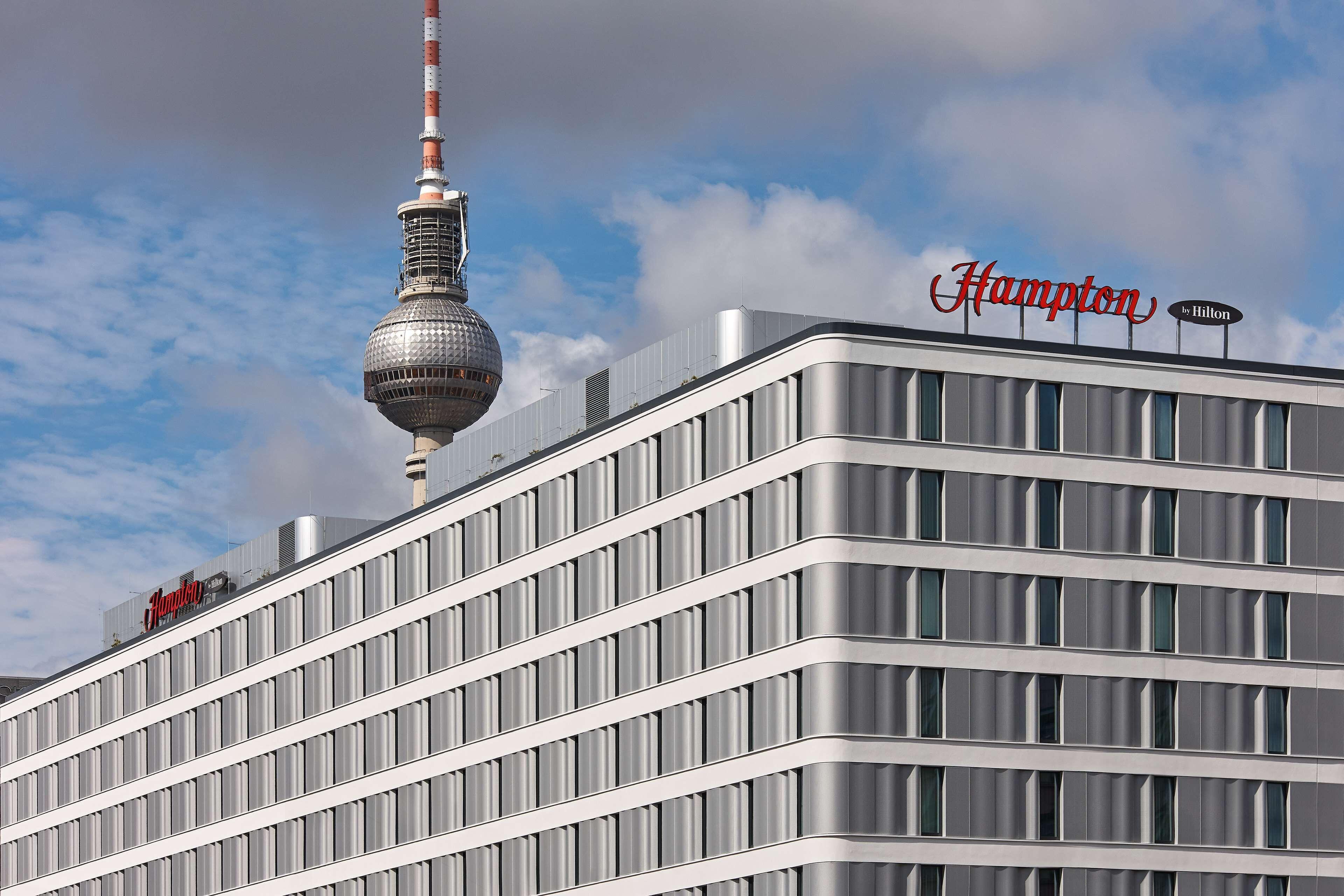 Hampton By Hilton Berlin City Centre Alexanderplatz — Fotoğraflar 1